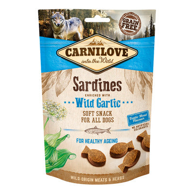 Carnilove - Semi soft snack sardines with wild gardic 200 g.